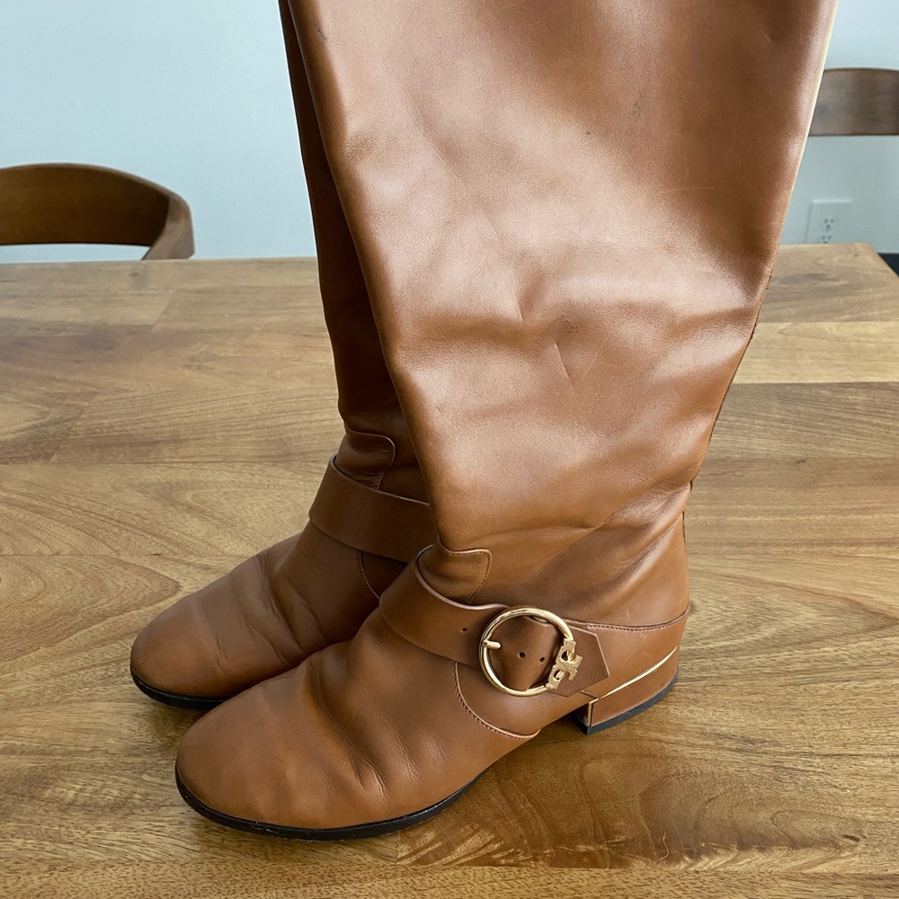 *SOLD* tory burch boots 8.5M